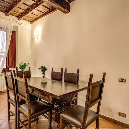 Fresh House Trevi 2 Апартаменты *