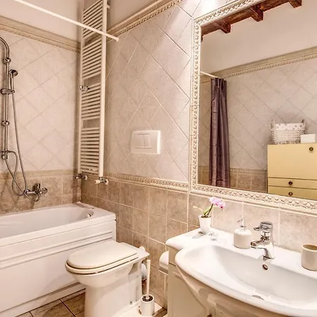 Fresh House Trevi 2 Rome
